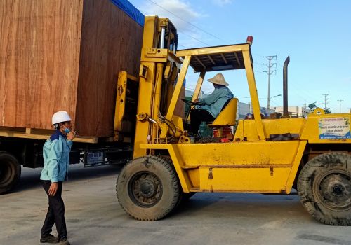 Máy móc bốc xếp hàng hóa